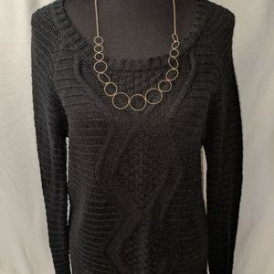 Black long sleeve thin cable knit sweater